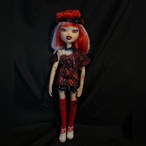 Bratzillaz Back to Magic Jade J’adore